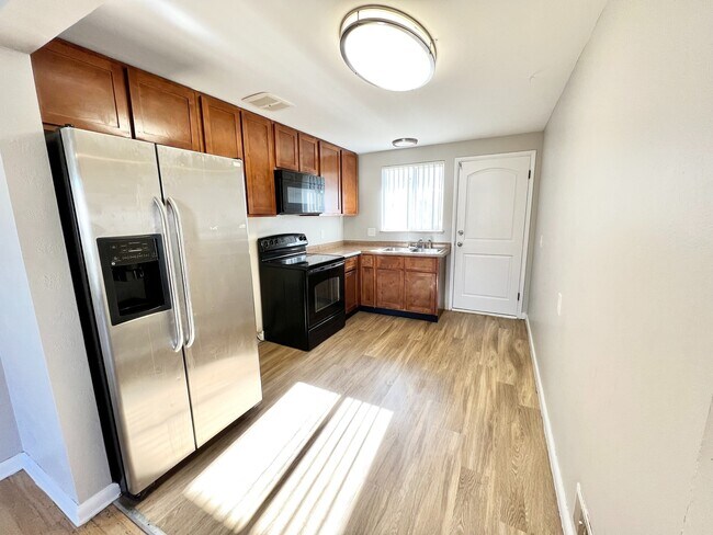 6700 West 37th Place