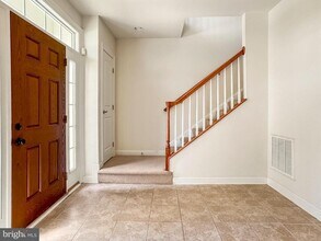 42365 Pine Forest Dr in Chantilly, VA - Building Photo - Building Photo