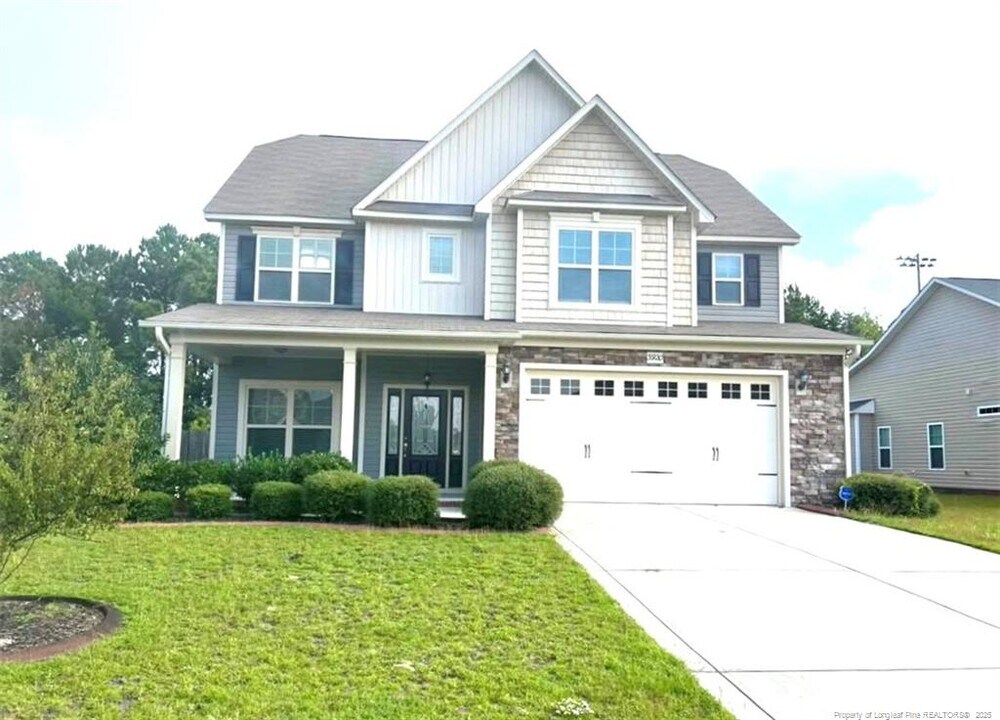 3920 Pleasantburg Dr in Fayetteville, NC - Building Photo