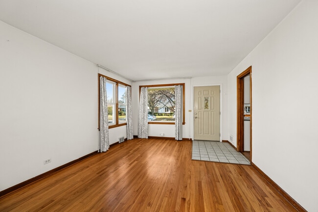 9222 Lorel Ave in Skokie, IL - Building Photo - Building Photo