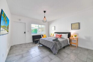 515 NE 82nd St in Miami, FL - Building Photo