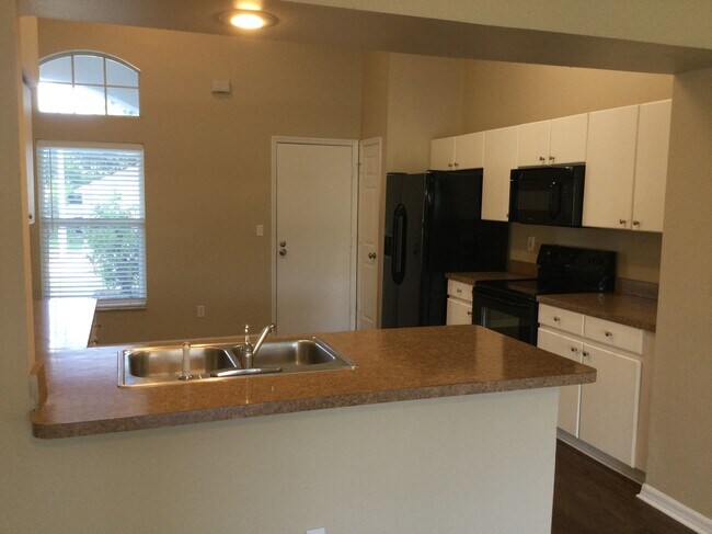 828 Rocky Mountain Ct in Valrico, FL - Building Photo - Building Photo