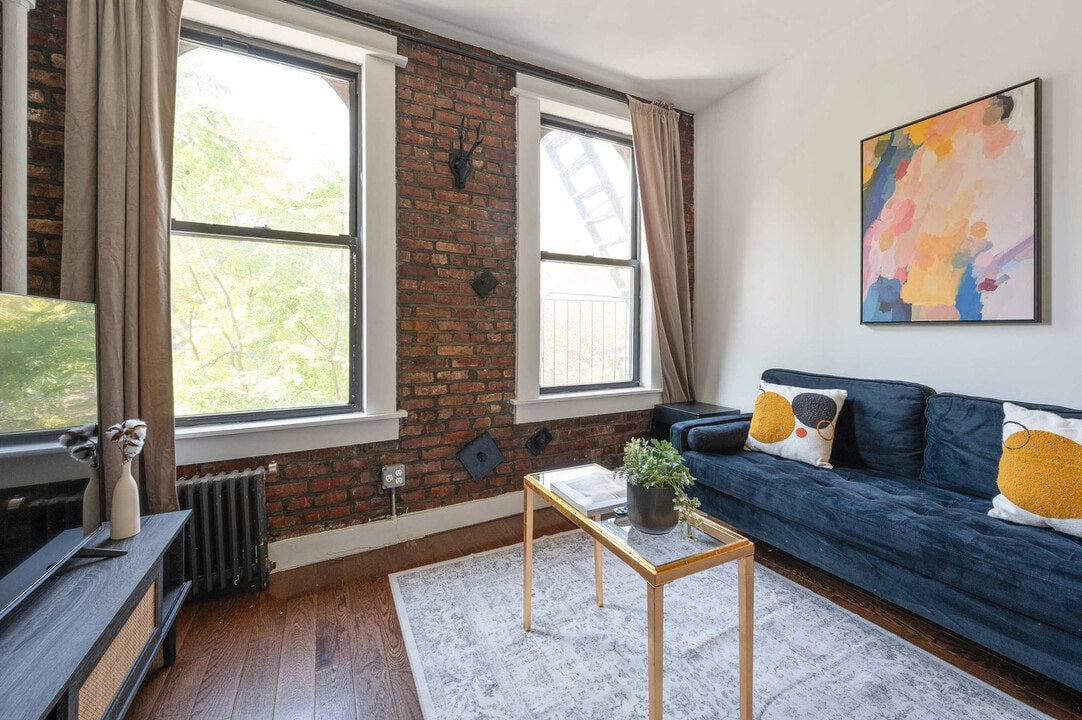 74 Forsyth St in New York, NY - Building Photo