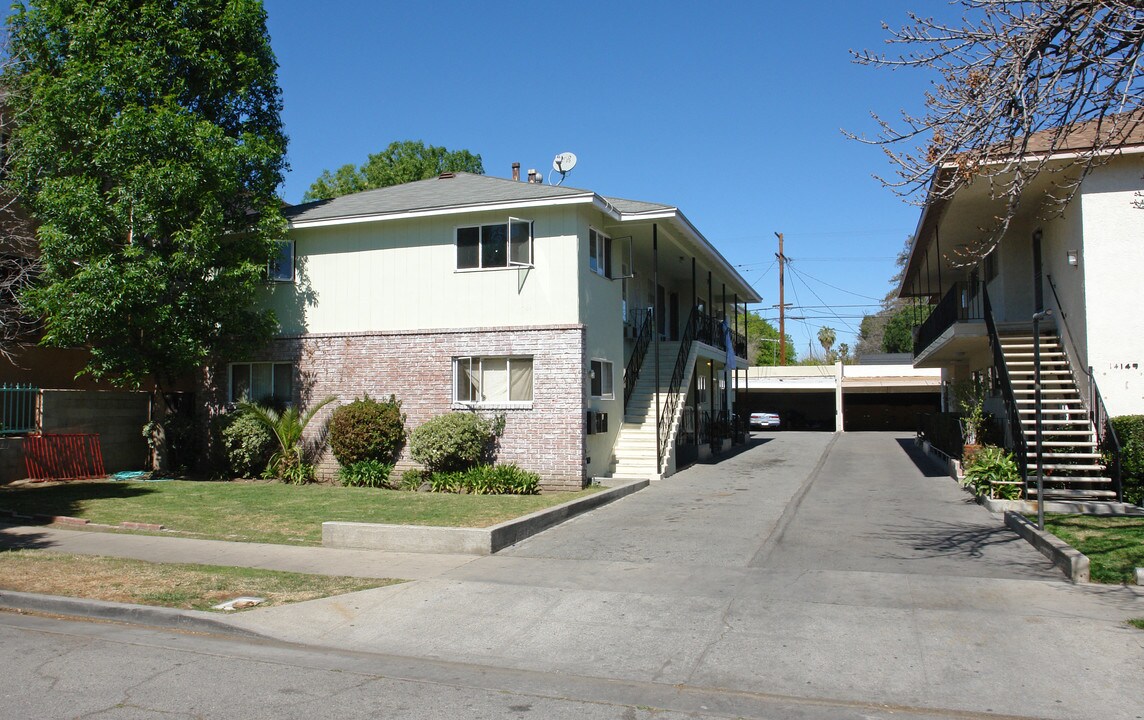 14155 Gilmore St in Van Nuys, CA - Building Photo