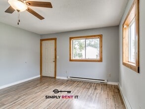 1118 Sunset Ave in Kelley, IA - Building Photo - Building Photo