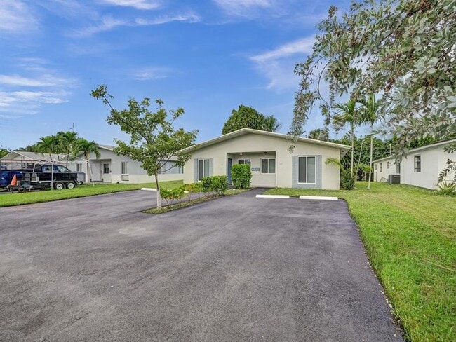 829 SW 14th St in Fort Lauderdale, FL - Building Photo - Building Photo