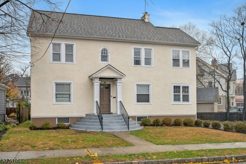 26 Beauvoir Ave in Summit, NJ - Building Photo