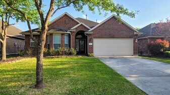 20824 Sheridan Heights Ln in Porter, TX - Building Photo
