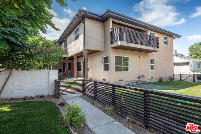627 N Niagara St in Burbank, CA - Building Photo - Building Photo