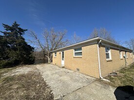 1646 Tabortown St in Terre Haute, IN - Building Photo