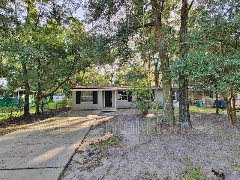 9053 7th Ave in Jacksonville, FL - Building Photo