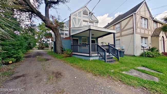 property at 2673 Forbes St