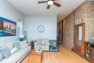 1350 N Wolcott Ave in Chicago, IL - Building Photo - Building Photo