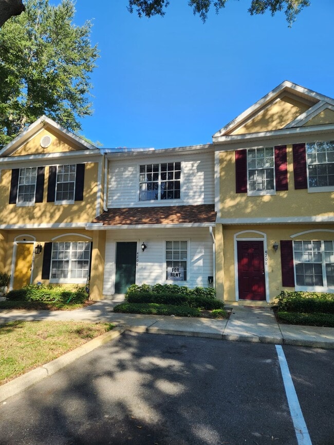 property at 4206 Plantation Cove Dr