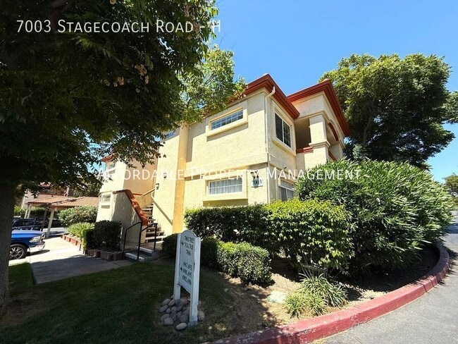 7003 Stagecoach Rd in Dublin, CA - Building Photo - Building Photo