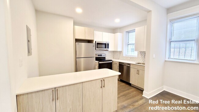 108 Jersey St in Boston, MA - Foto de edificio - Building Photo