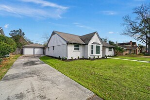 5538 Yarwell Dr in Houston, TX - Building Photo