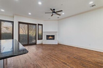 14739 Stanford Ct in Dallas, TX - Foto de edificio - Building Photo