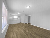 3633 N MacGregor Way photo'