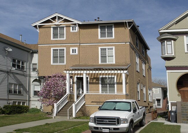 2245 San Jose Ave in Alameda, CA - Building Photo - Building Photo