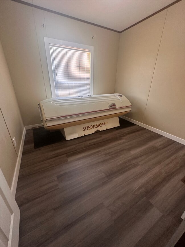 property at 14525 Oak Hill Ln