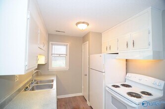 3913 Talwell Dr SW in Huntsville, AL - Building Photo - Building Photo