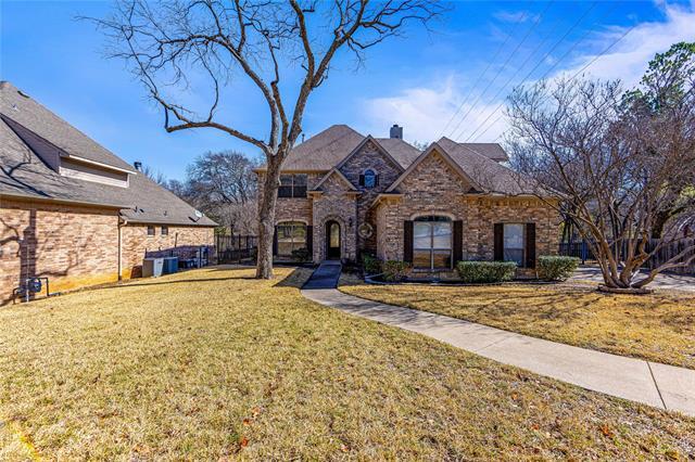 property at 702 N Dove Rd