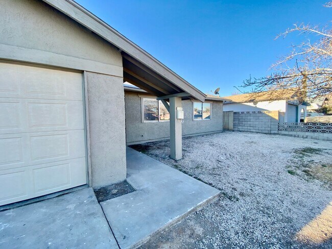 property at 432 Summit Dr