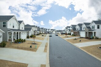 326 Pewter cir in Simpsonville, SC - Building Photo - Building Photo