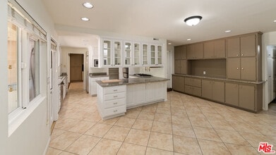 3102 Granville Ave in Los Angeles, CA - Building Photo - Building Photo