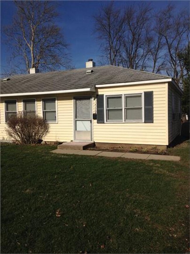 property at 1406 E Michigan Ave