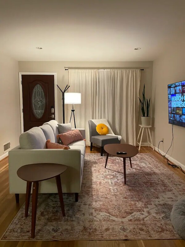 134 Jasper Pl in Alexandria, VA - Foto de edificio - Building Photo