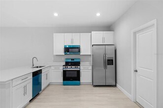 10024 Cocoa Beach St in Port Charlotte, FL - Building Photo - Building Photo