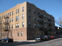 180 E 93rd St in Brooklyn, NY - Foto de edificio - Building Photo