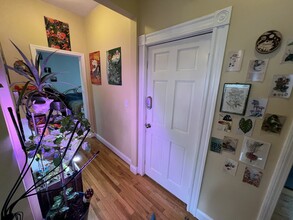 1 Victoria St, Unit 1A in Somerville, MA - Building Photo - Building Photo