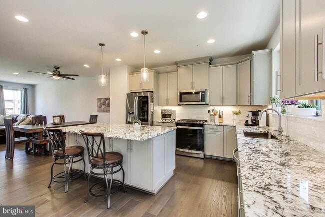 5004 Oakmoore Dr in North Bethesda, MD - Building Photo - Building Photo