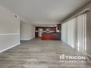 7913 Singing Ct Pl in Tampa, FL - Building Photo - Building Photo