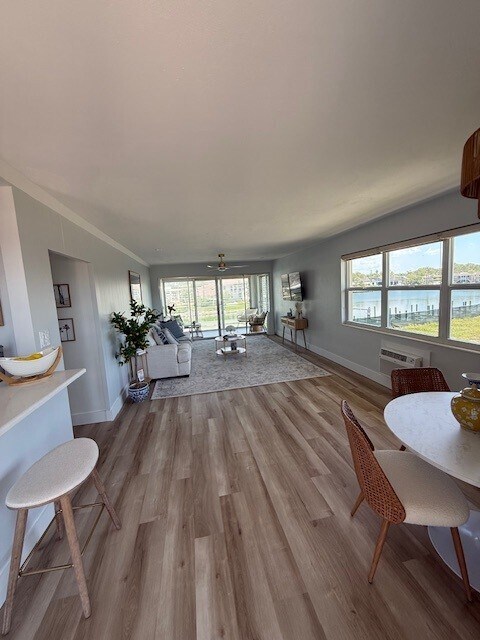 property at 1550 Gulf Shore Blvd N