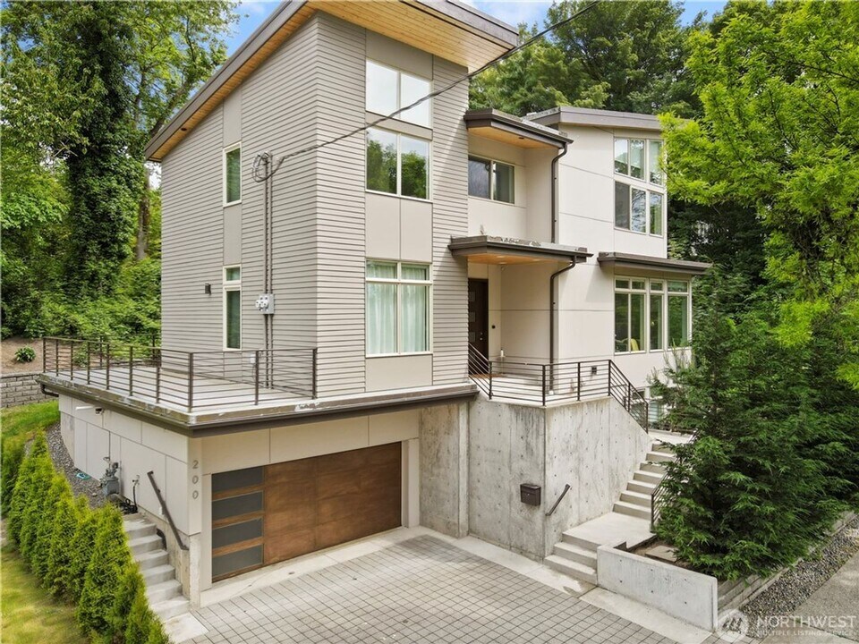 200 Martin Luther King Jr Way in Seattle, WA - Building Photo