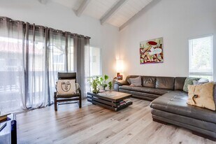 17173 W Bernardo Dr in San Diego, CA - Building Photo