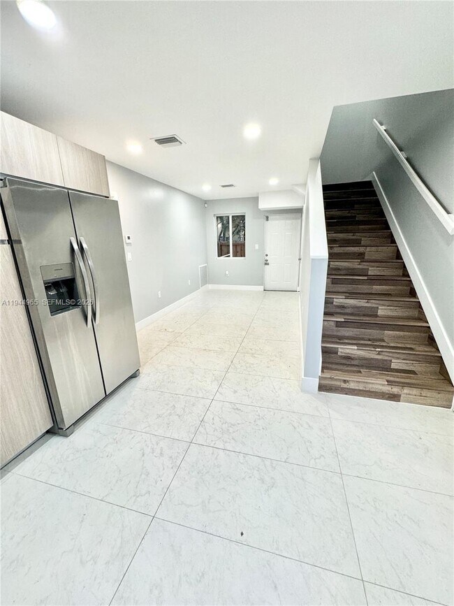 932 NW 2nd St in Fort Lauderdale, FL - Building Photo - Building Photo