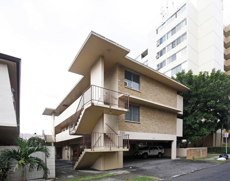 1629 Clark St in Honolulu, HI - Building Photo