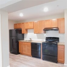 413 S Main St in North Syracuse, NY - Building Photo - Building Photo