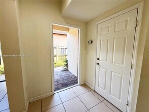 3472 SE 3rd St in Homestead, FL - Building Photo - Building Photo