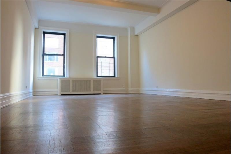 311 E 72nd St-Unit -#C12 in New York, NY - Building Photo