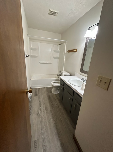 2206 Harsh Ave SE in Massillon, OH - Building Photo - Building Photo