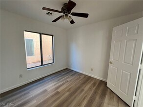 6577 E Escatawpa Bay Ct in Las Vegas, NV - Building Photo - Building Photo