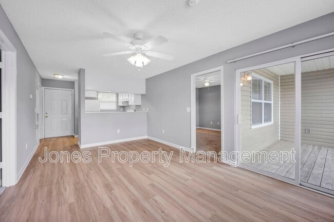 property at 305 Country Club Dr NE