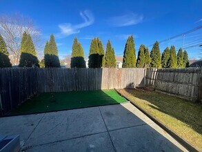 9 Gillan Ave, Unit 9 Gillan Ave in Warwick, RI - Building Photo - Building Photo