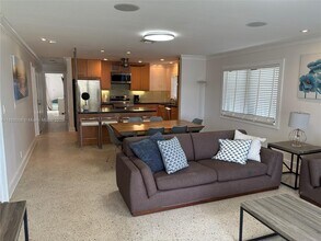 1410 Polk St in Hollywood, FL - Foto de edificio - Building Photo